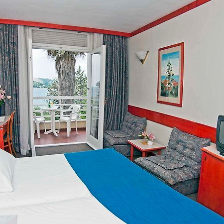 Astarea 2 Hotel Млини Екстериор снимка