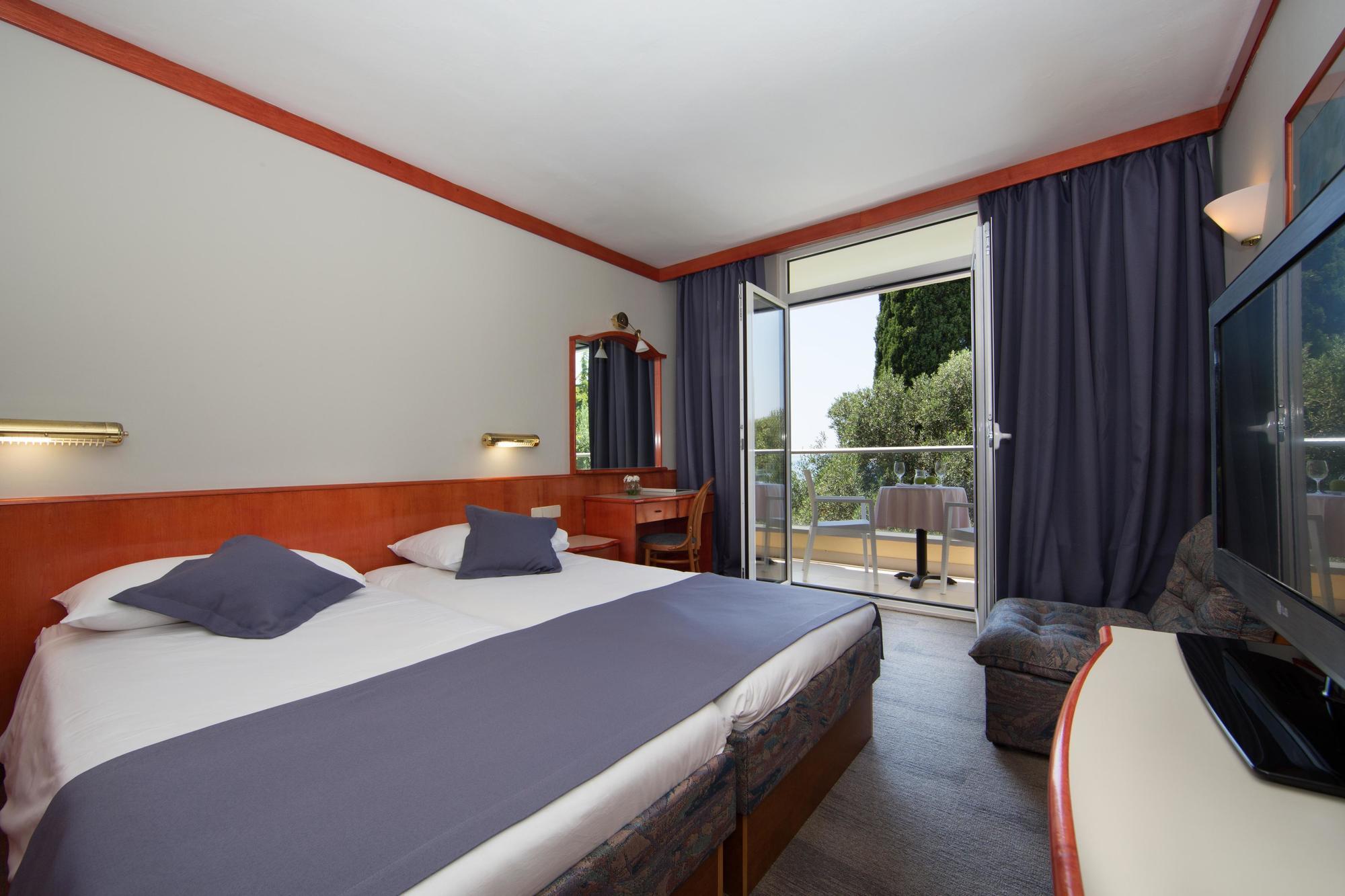 Astarea 2 Hotel Млини Екстериор снимка