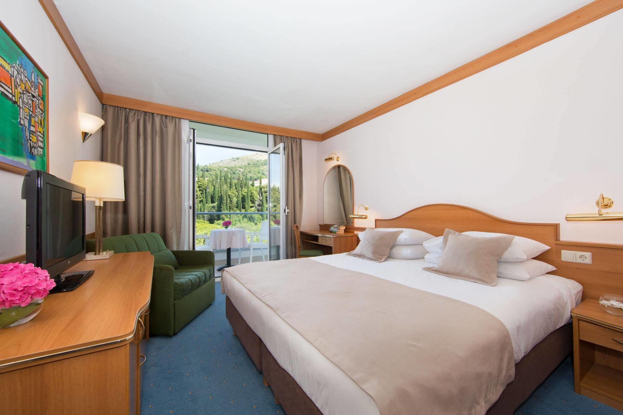 Astarea 2 Hotel Млини Екстериор снимка