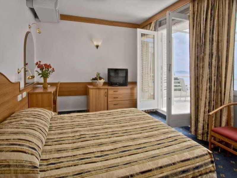 Astarea 2 Hotel Млини Екстериор снимка